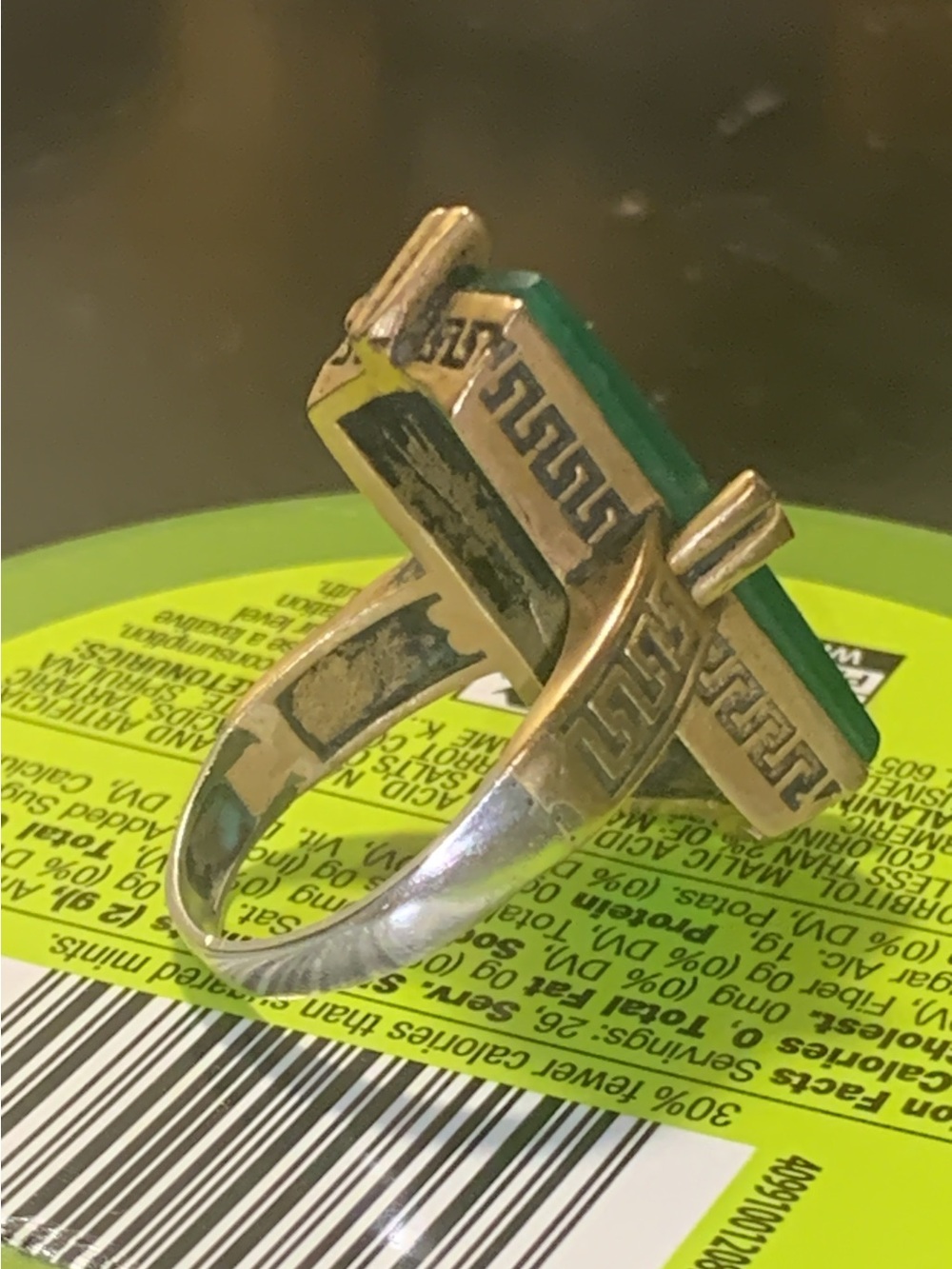 Antique Gold emerald Ring with Emerald Green Rectangular Stoned. Final discou - Picture 4 of 10